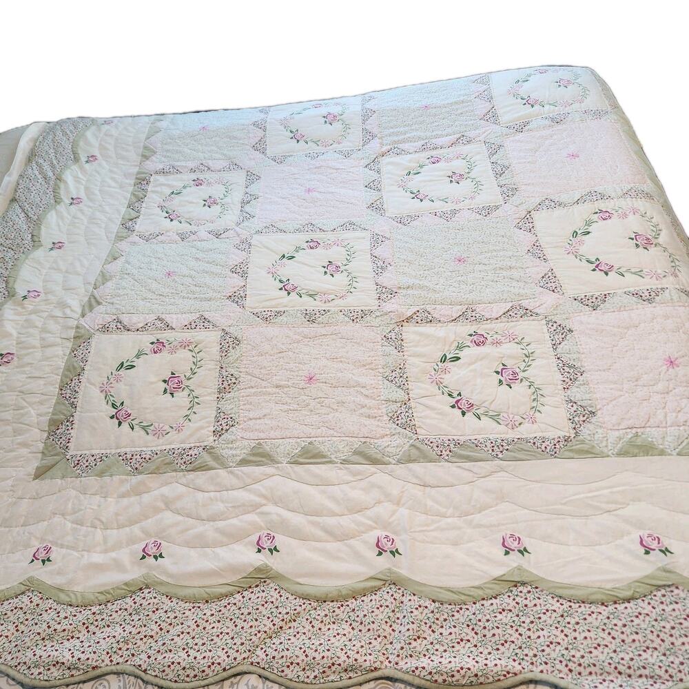 Shabby Cottage Embroidered Patchwork Heart & Floral Quilt 82x82 Bedspread &Shams